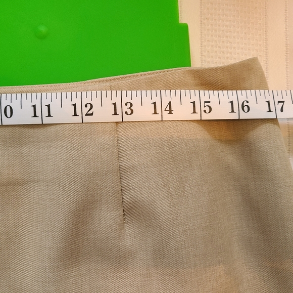 Ilyza New York Woman's Suit Set, Blazer, and Skirt, Size: Large Color: Tan - Picture 16 of 16